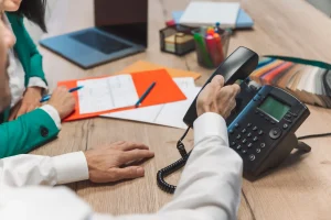 Read more about the article Business VoIP vs PBX: Which Phone System Is Better For Business?