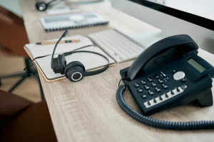 Read more about the article Business VoIP vs Landline: What Works Better In 2026?